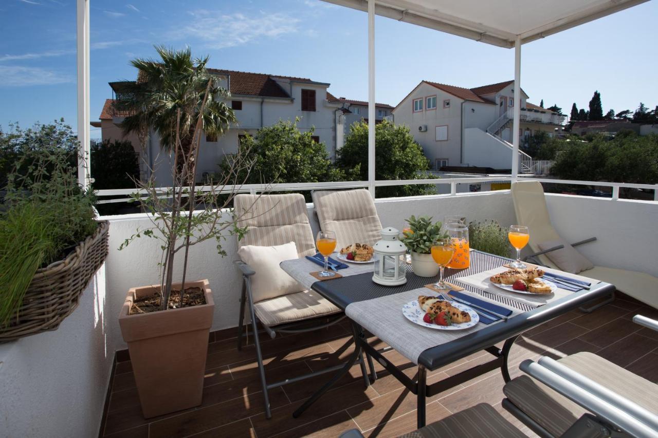 So Hvar So Good! Spacious With Terrace Apartamento Hvar Town Exterior foto