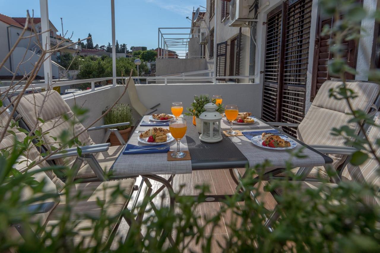 So Hvar So Good! Spacious With Terrace Apartamento Hvar Town Exterior foto