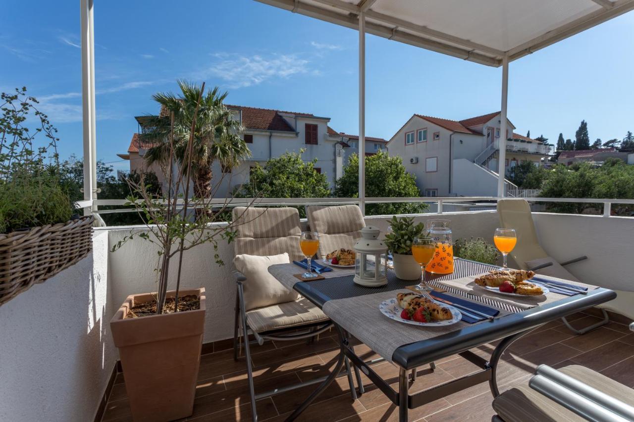 So Hvar So Good! Spacious With Terrace Apartamento Hvar Town Exterior foto