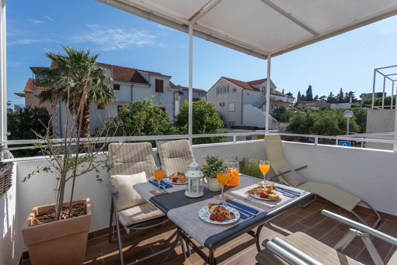 So Hvar So Good! Spacious With Terrace Apartamento Hvar Town Exterior foto