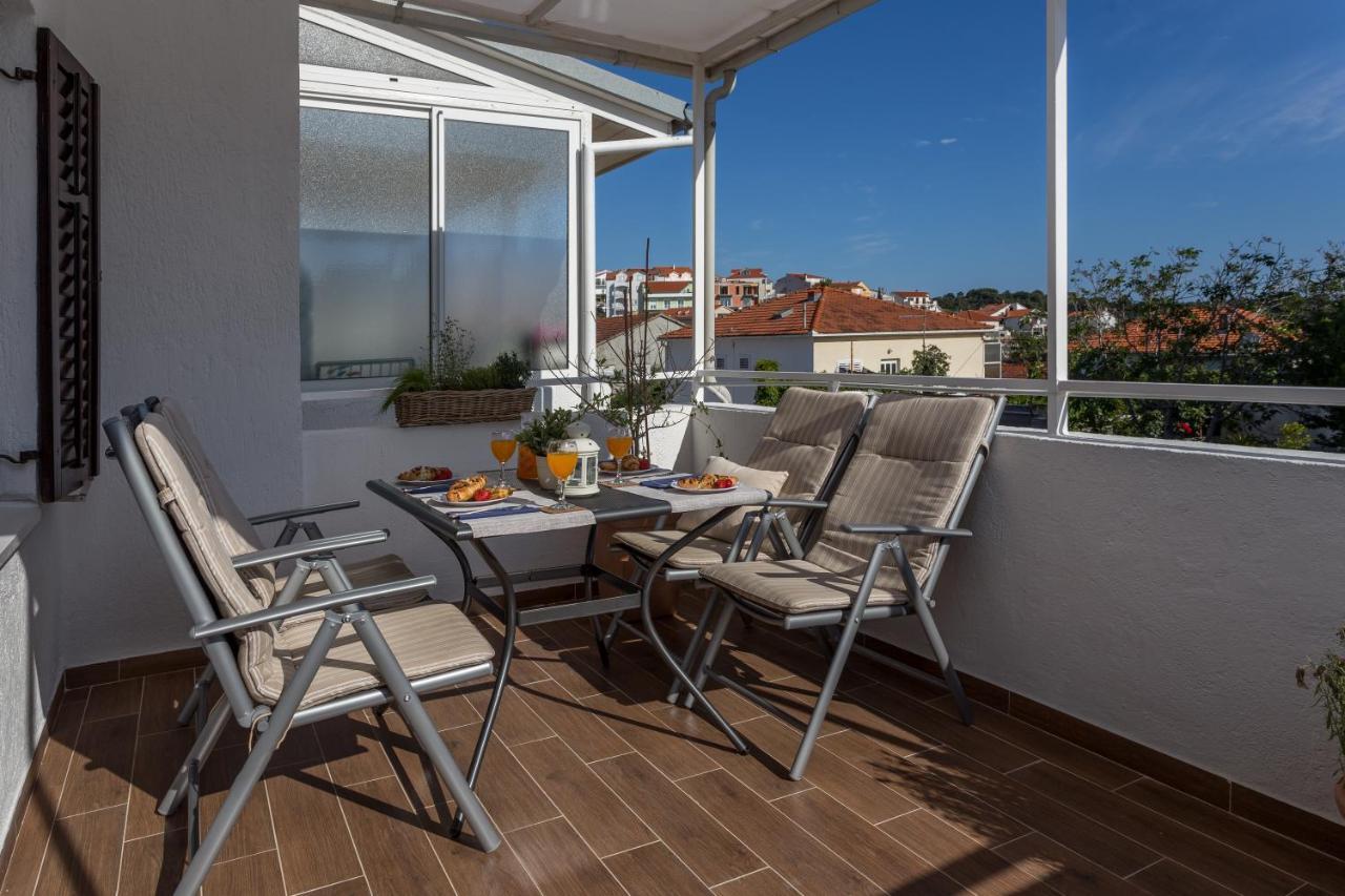 So Hvar So Good! Spacious With Terrace Apartamento Hvar Town Exterior foto