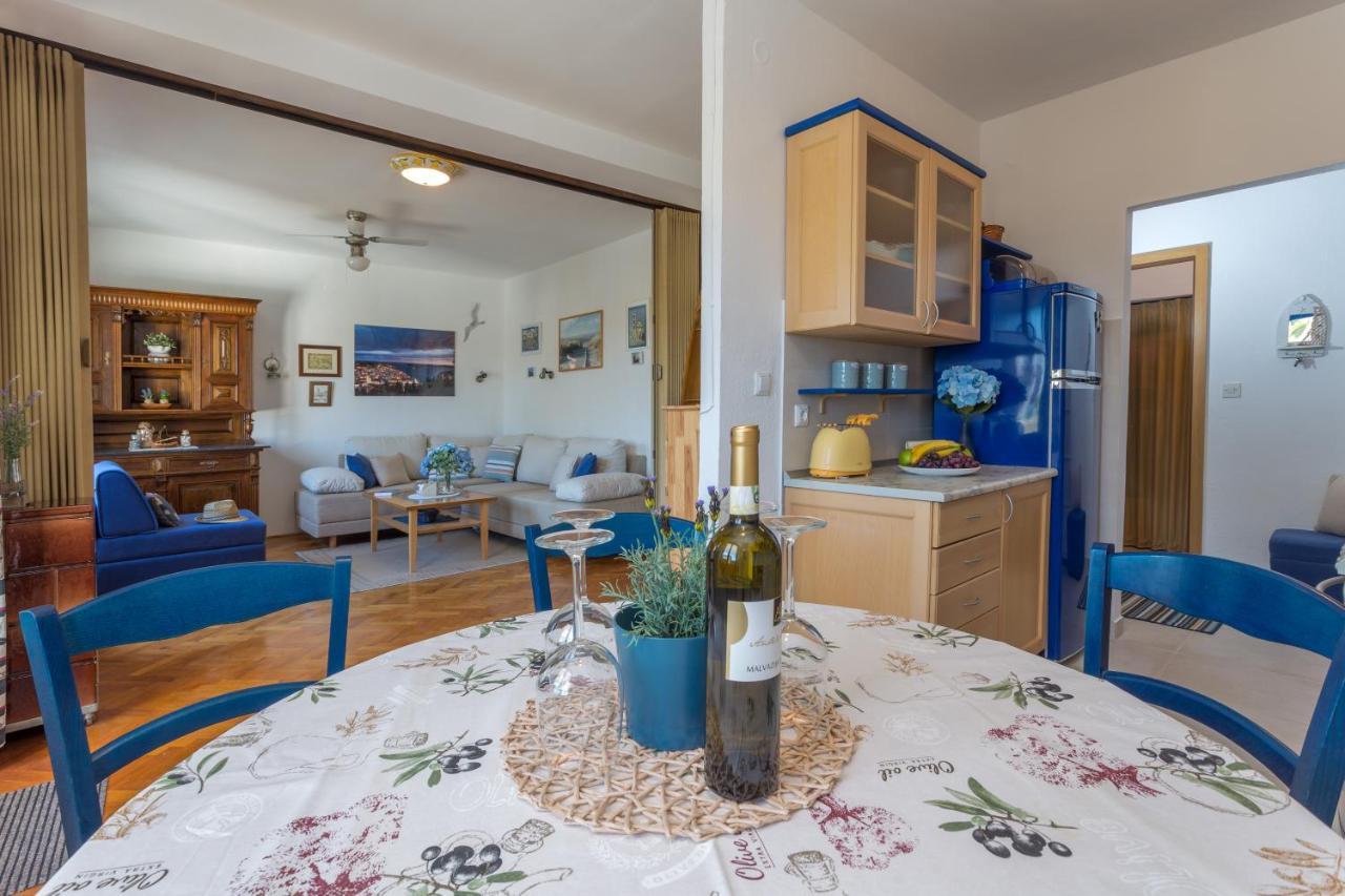 So Hvar So Good! Spacious With Terrace Apartamento Hvar Town Exterior foto